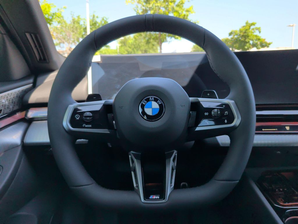 صورة مصغرة 21 لـ 2027 BMW 530 I