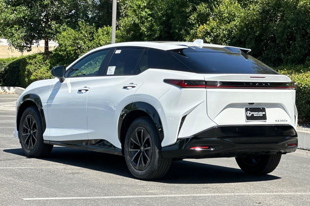 صورة 3 لـ 2026 Lexus RZ 350E PREMIUM