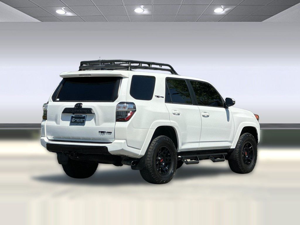 2024 Toyota 4RUNNER TRD PRO photo 8