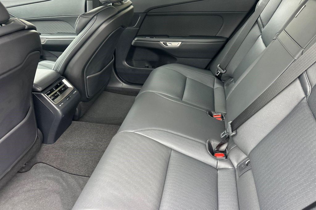 صورة مصغرة 23 لـ 2026 Lexus ES 350E PREMIUM