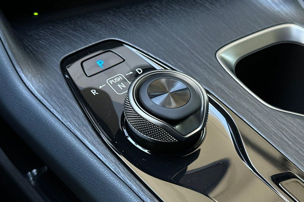 صورة مصغرة 16 لـ 2026 Lexus RZ 350E PREMIUM