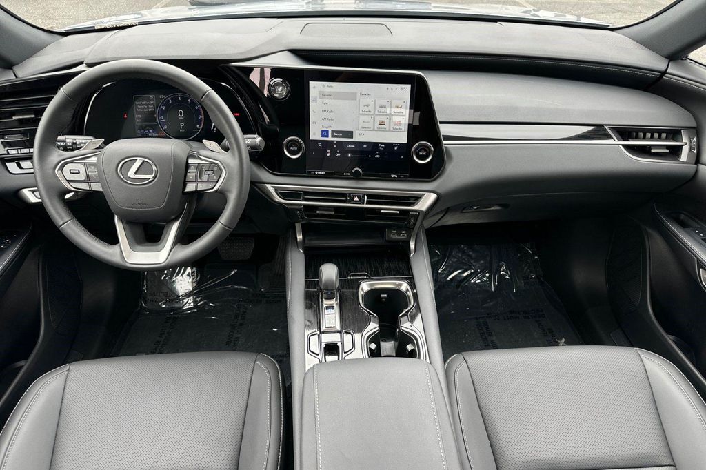 صورة مصغرة 14 لـ 2024 Lexus RX 350 BASE