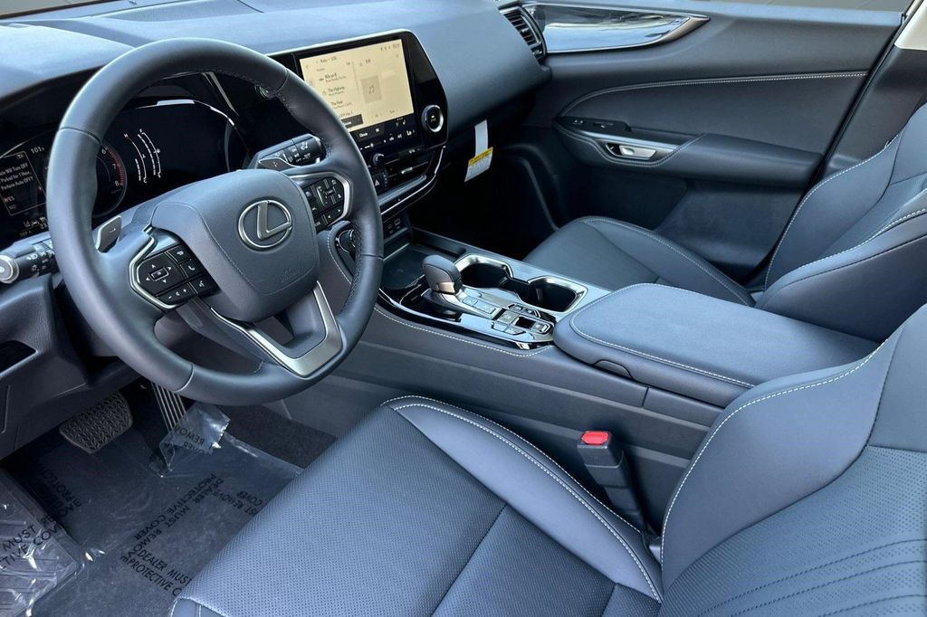 صورة مصغرة 4 لـ 2026 Lexus NX 350 PREMIUM