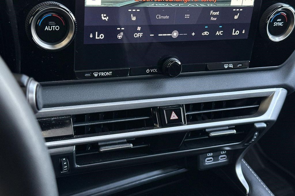 صورة مصغرة 19 لـ 2024 Lexus RX 350 BASE