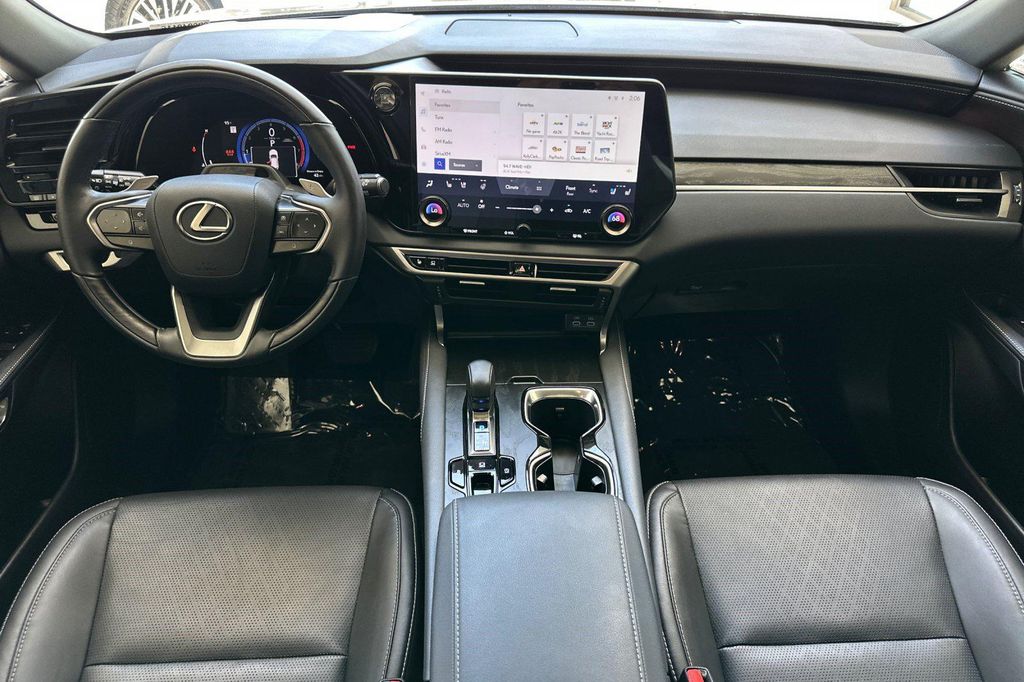 صورة مصغرة 15 لـ 2024 Lexus RX 350 BASE