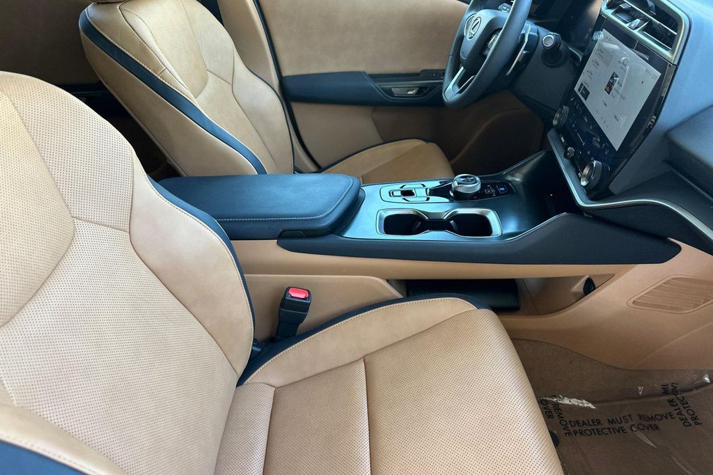 2023 Lexus RZ 450E RZ 450E PREMIUM — фото 27
