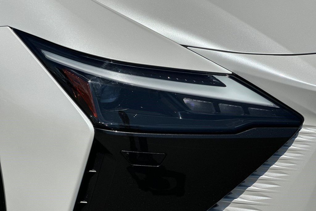 2023 Lexus RZ 450E RZ 450E PREMIUM — фото 12