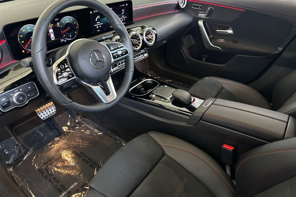 صورة 4 لـ 2023 Mercedes-BENZ CLA