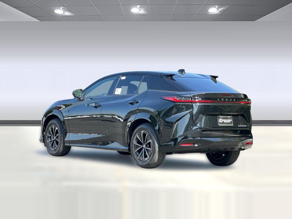 صورة 3 لـ 2026 Lexus NX 350 PREMIUM