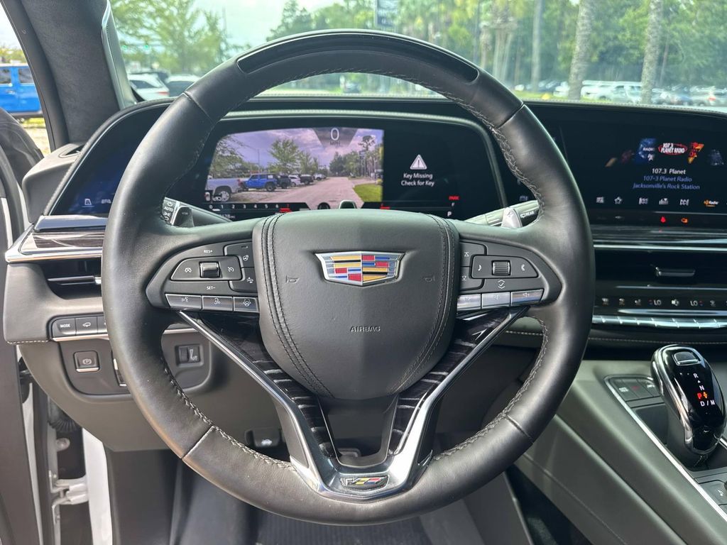 صورة مصغرة 15 لـ 2023 Cadillac ESCALADE ESV V-SERIES