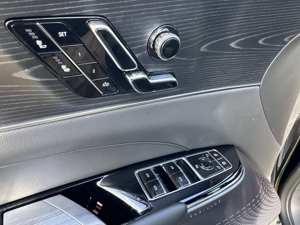 2026 Cadillac LYRIQ LUXURY 缩略图 19