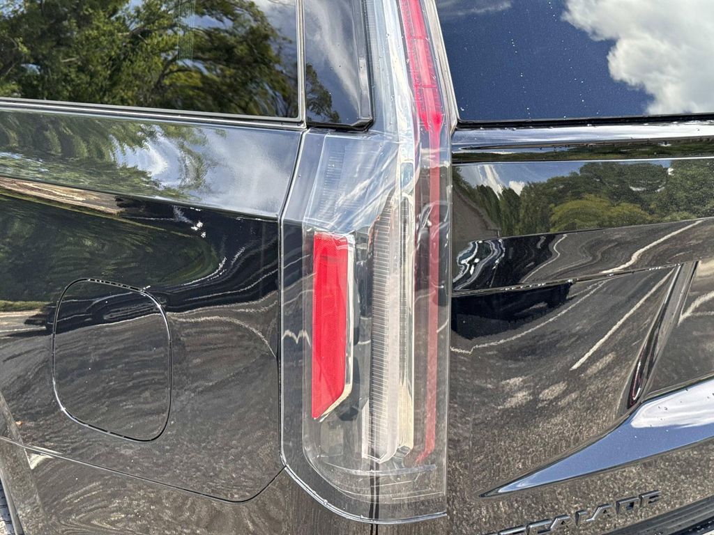 2023 Cadillac ESCALADE V-SERIES 缩略图 11