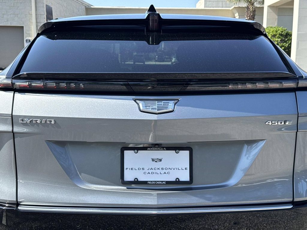 2026 Cadillac LYRIQ LUXURY — миниатюра 10