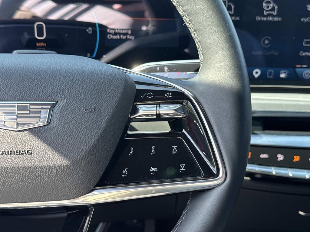 2026 Cadillac LYRIQ LUXURY — миниатюра 18