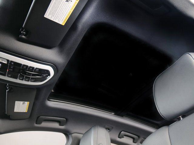 2026 Porsche MACAN — миниатюра 28