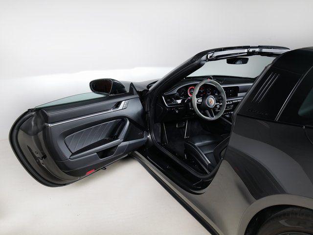 2024 Porsche 911 TARGA 4 GTS — миниатюра 26