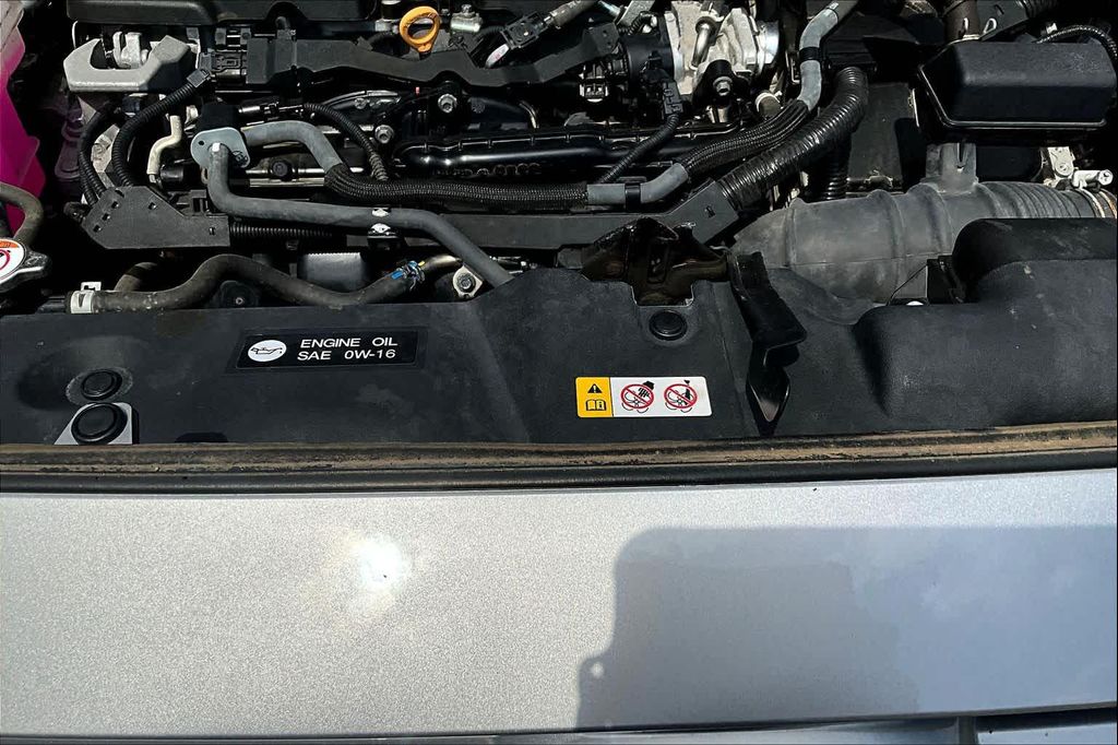 صورة مصغرة 55 لـ 2022 Toyota RAV4 HYBRID XLE