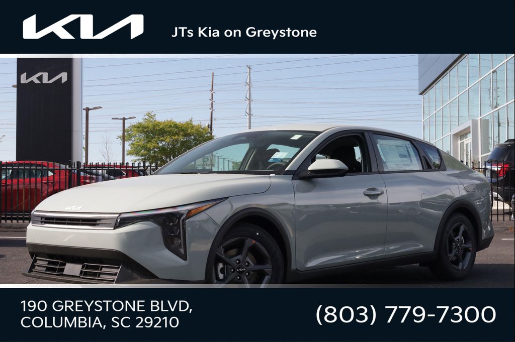 New 2026 Kia K4 LXS