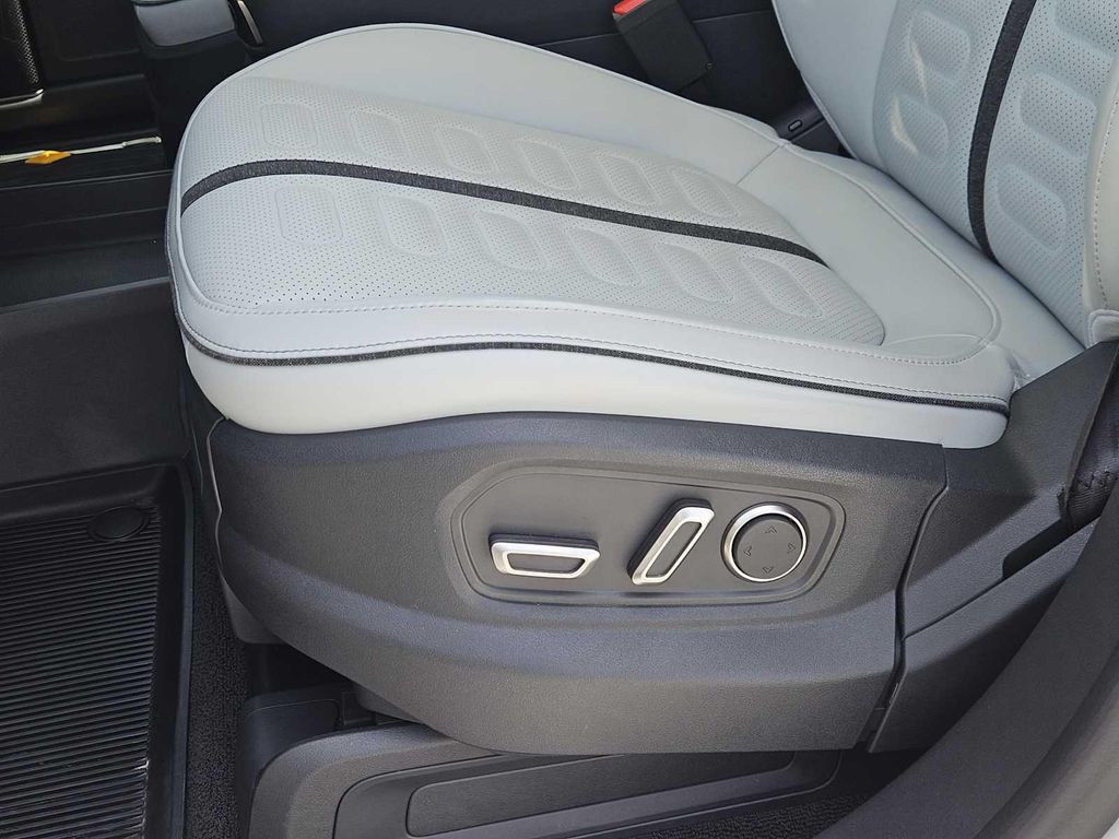 صورة مصغرة 22 لـ 2026 Rivian R1S PERFORMANCE DUAL-MOTOR LARGE PACK
