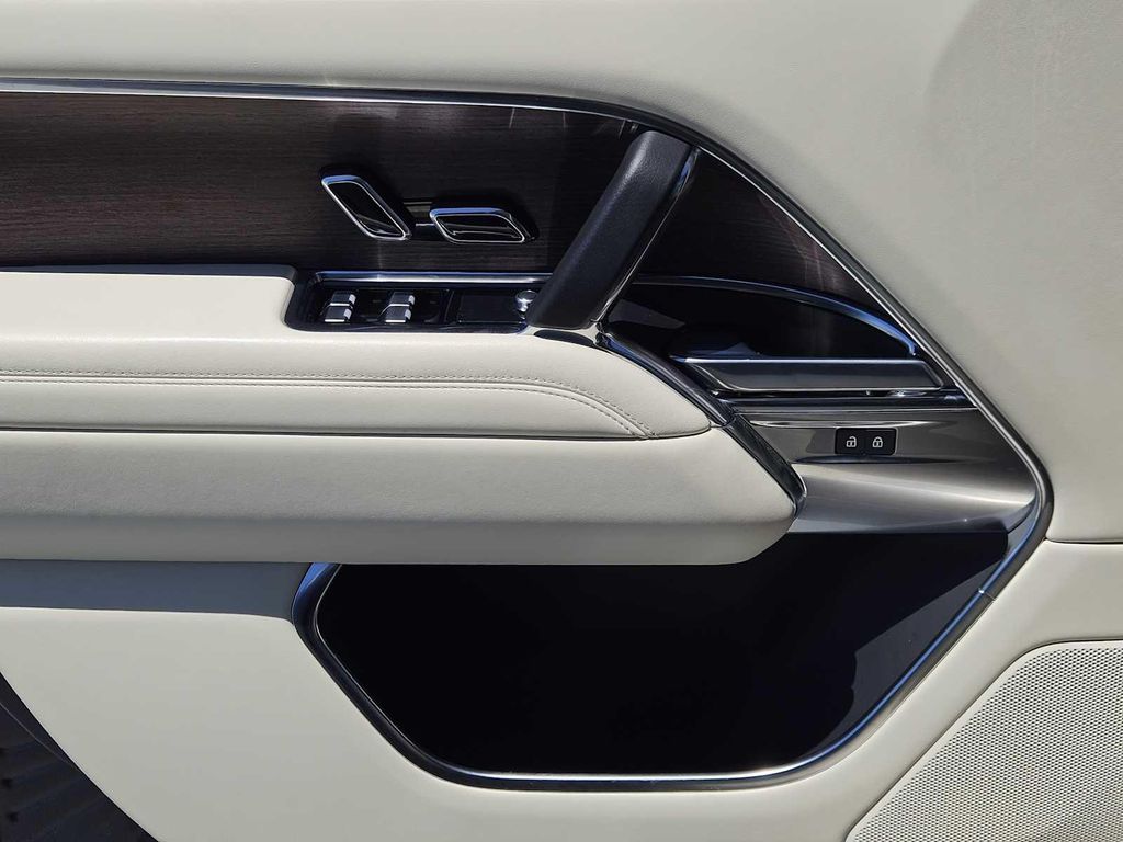 2023 LAND Rover RANGE ROVER P400 SE LWB 7 SEAT — фото 22