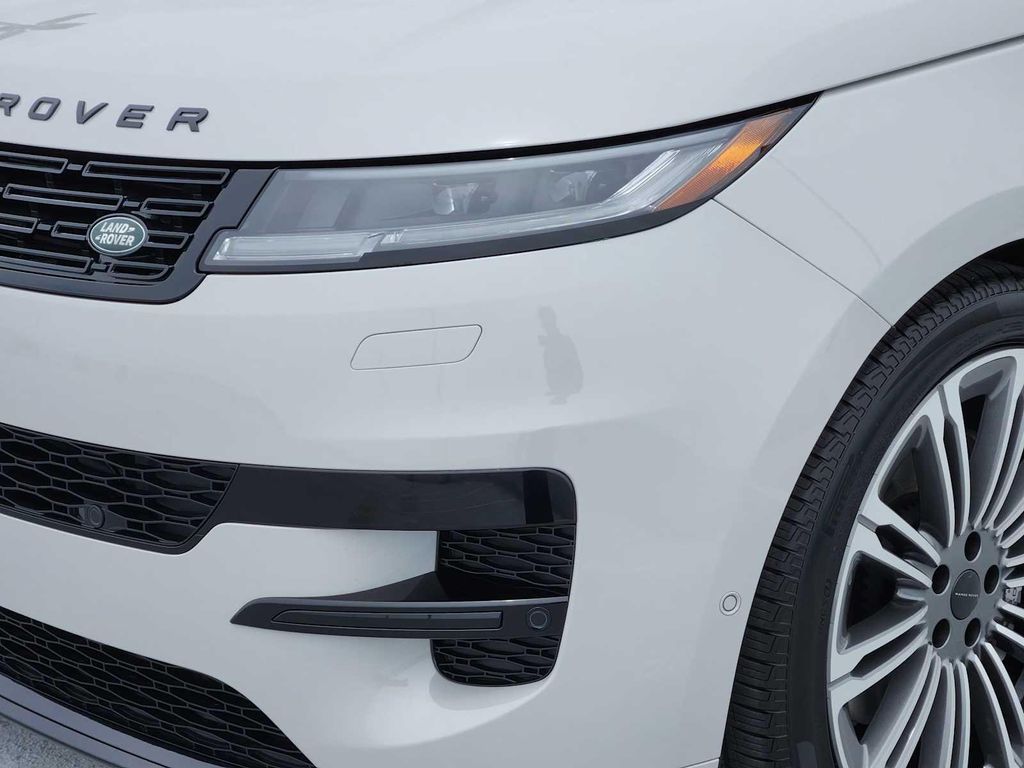 صورة 8 لـ 2026 LAND Rover RANGE ROVER SPORT SE
