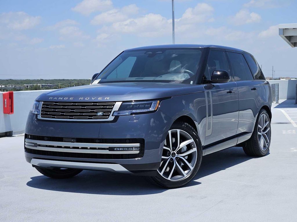 New 2026 Land Rover Range Rover P530 SE