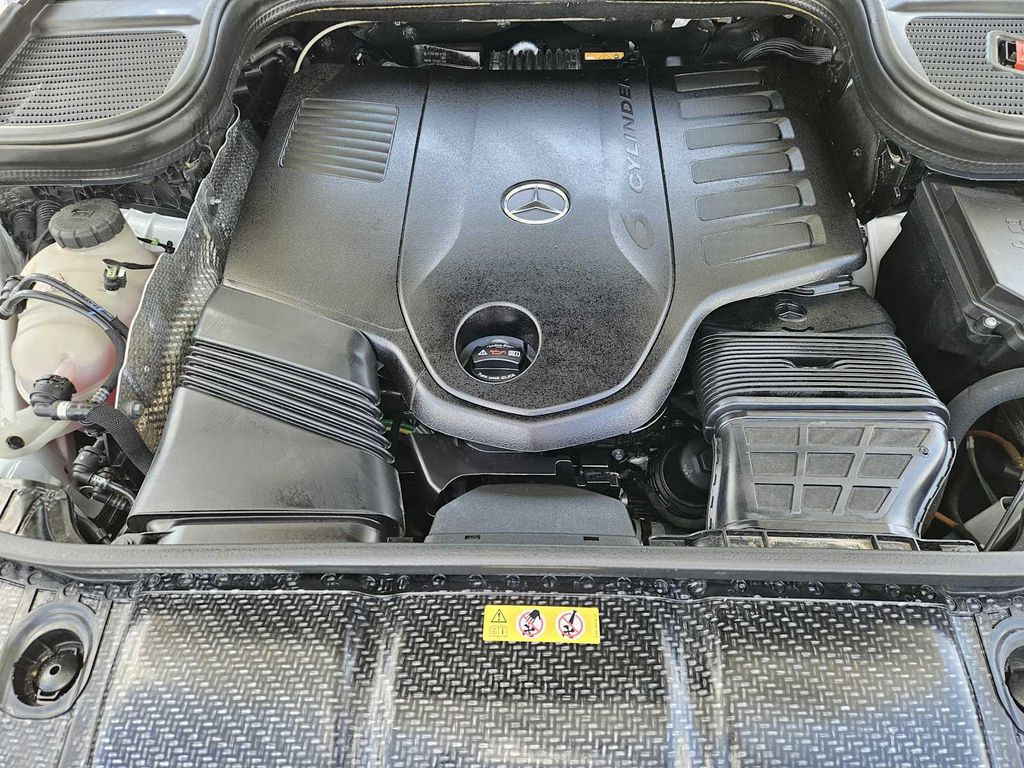 2024 Mercedes-BENZ GLS — миниатюра 31