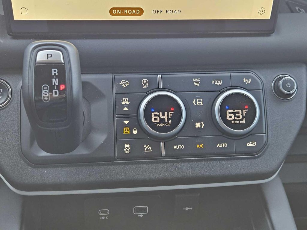 2024 LAND Rover DEFENDER 130 P400 X-DYNAMIC SE — миниатюра 18