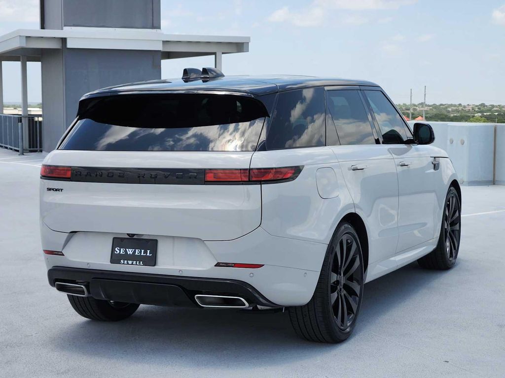صورة 7 لـ 2026 LAND Rover RANGE ROVER SPORT SE