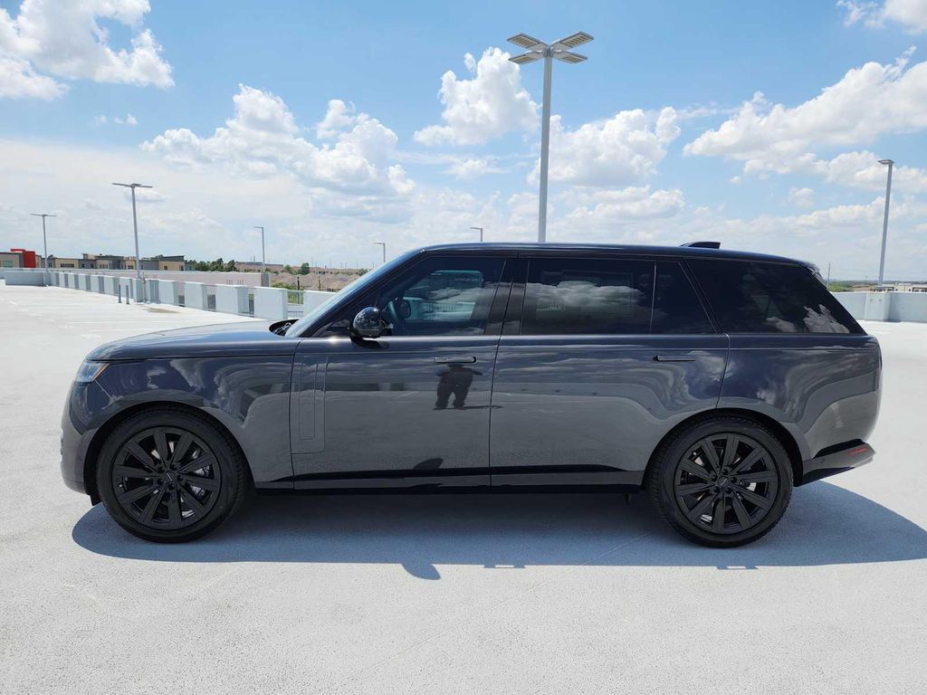 صورة 4 لـ 2026 LAND Rover RANGE ROVER P400 SE 7 SEAT