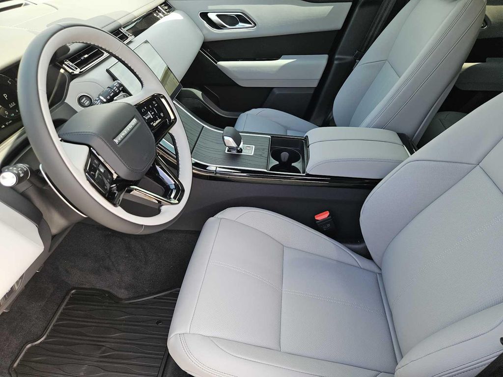 صورة 12 لـ 2026 LAND Rover RANGE ROVER VELAR BELGRAVIA EDITION