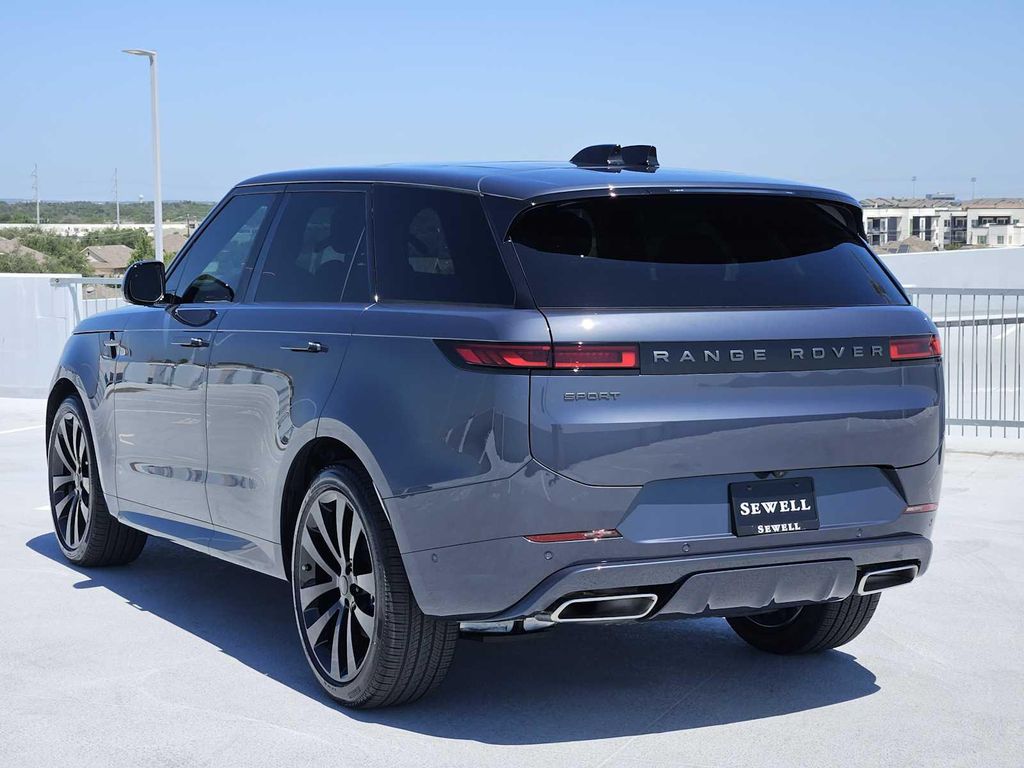 صورة 7 لـ 2026 LAND Rover RANGE ROVER SPORT SE