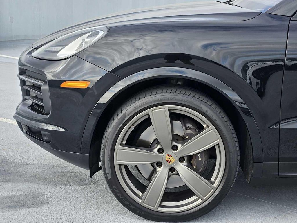 PORSCHE CAYENNE - 9