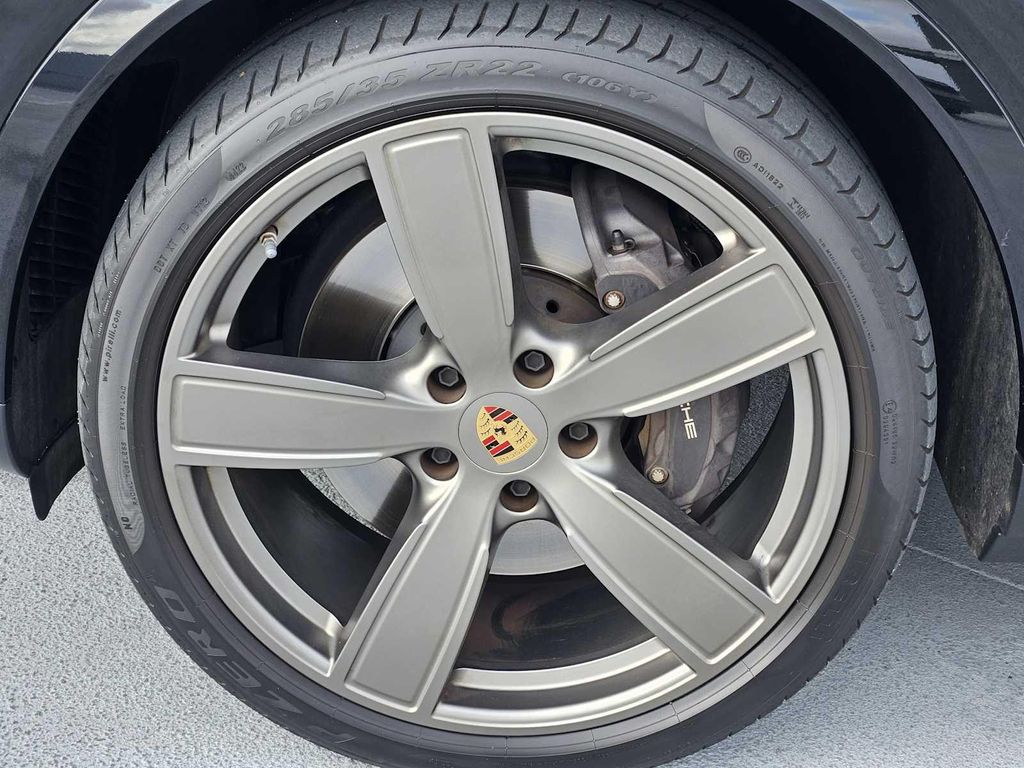 PORSCHE CAYENNE - 10