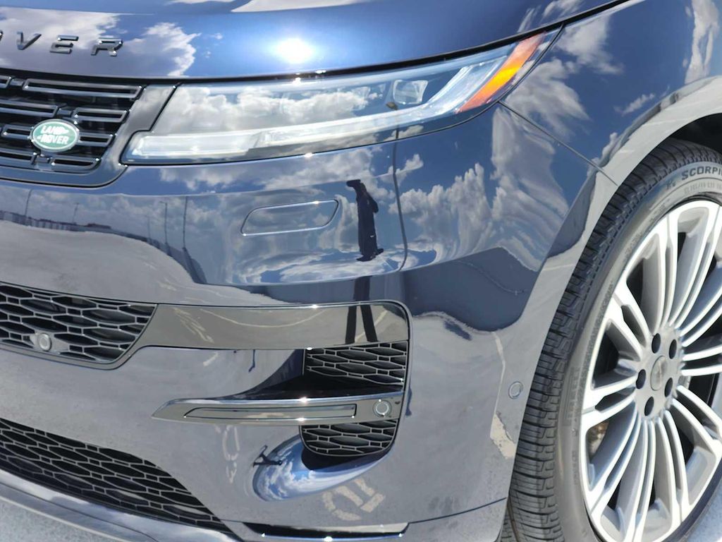 صورة 8 لـ 2026 LAND Rover RANGE ROVER SPORT SE