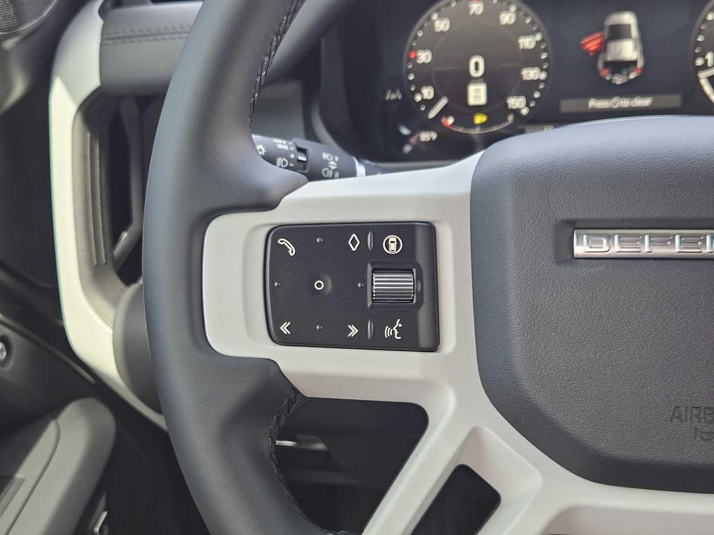 2026 LAND Rover DEFENDER P300 S — миниатюра 27