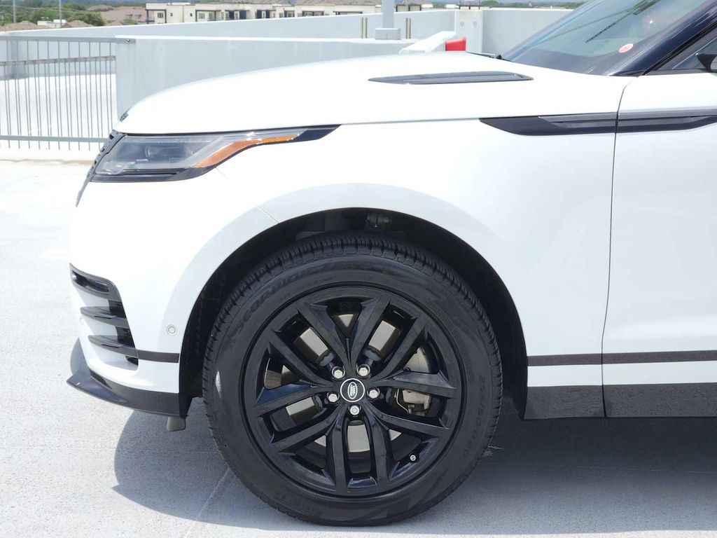 صورة 9 لـ 2026 LAND Rover RANGE ROVER VELAR P250 DYNAMIC SE