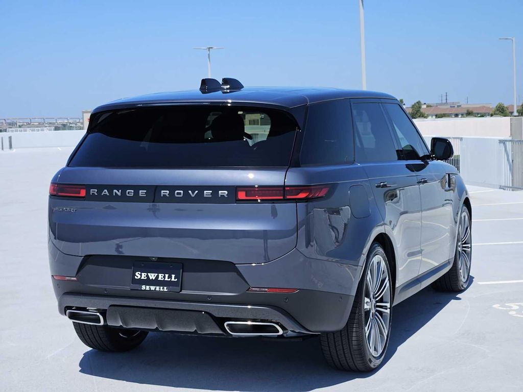 صورة 5 لـ 2026 LAND Rover RANGE ROVER SPORT SE