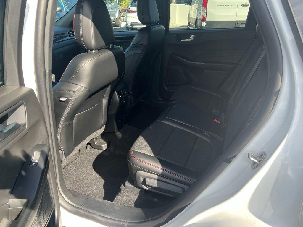 صورة مصغرة 22 لـ 2025 FORD ESCAPE ST-LINE