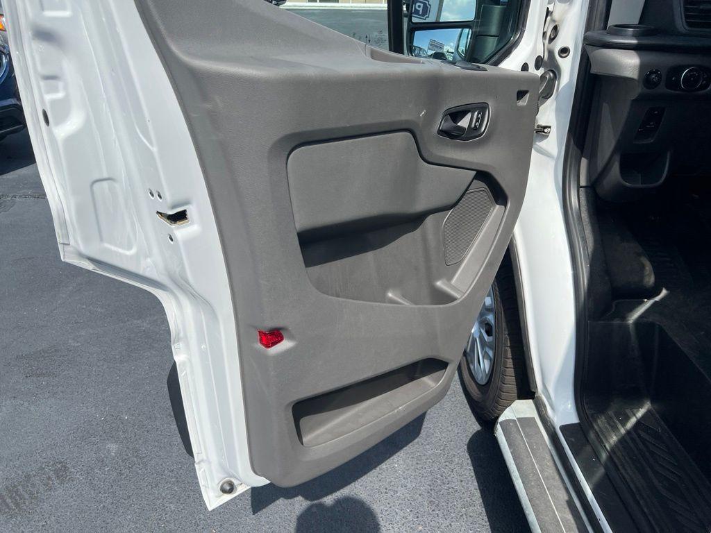 صورة مصغرة 22 لـ 2025 FORD TRANSIT-250 BASE