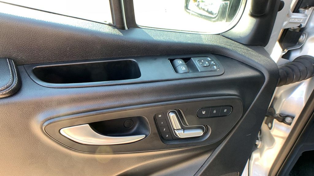 2021 Mercedes-BENZ OTHERS 缩略图 12