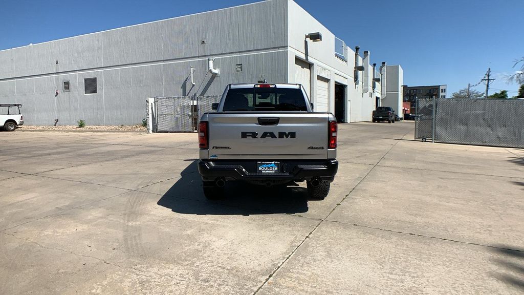 2025 RAM 1500 REBEL — фото 4
