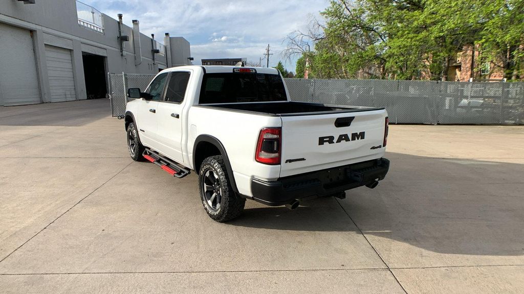 2022 RAM 1500 REBEL 照片 3