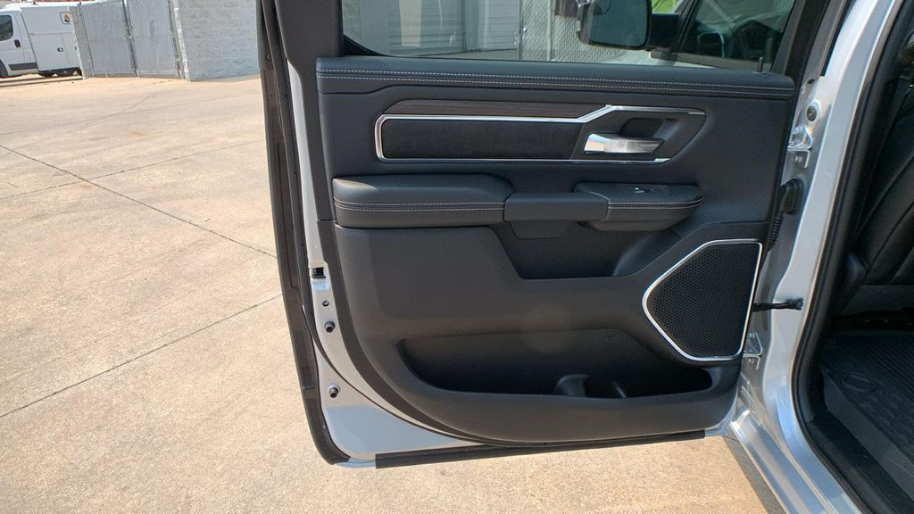2026 RAM 1500 LARAMIE 缩略图 19