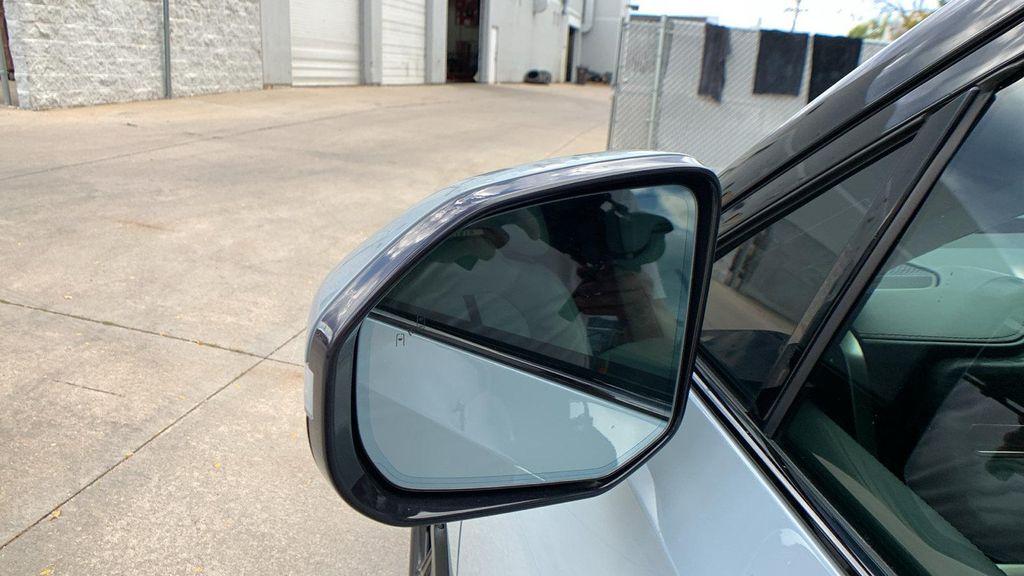 2022 Rivian R1T ADVENTURE — фото 10