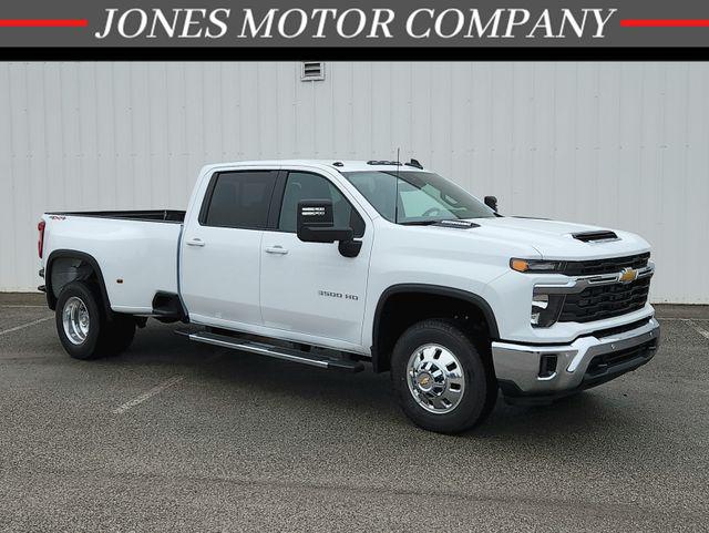 New 2026 Chevrolet Silverado 3500 LT
