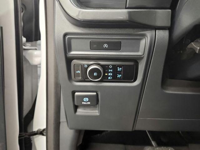 صورة مصغرة 26 لـ 2025 FORD F-150 STX
