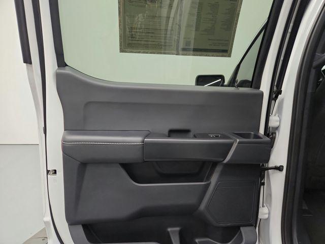 صورة مصغرة 30 لـ 2025 FORD F-150 STX