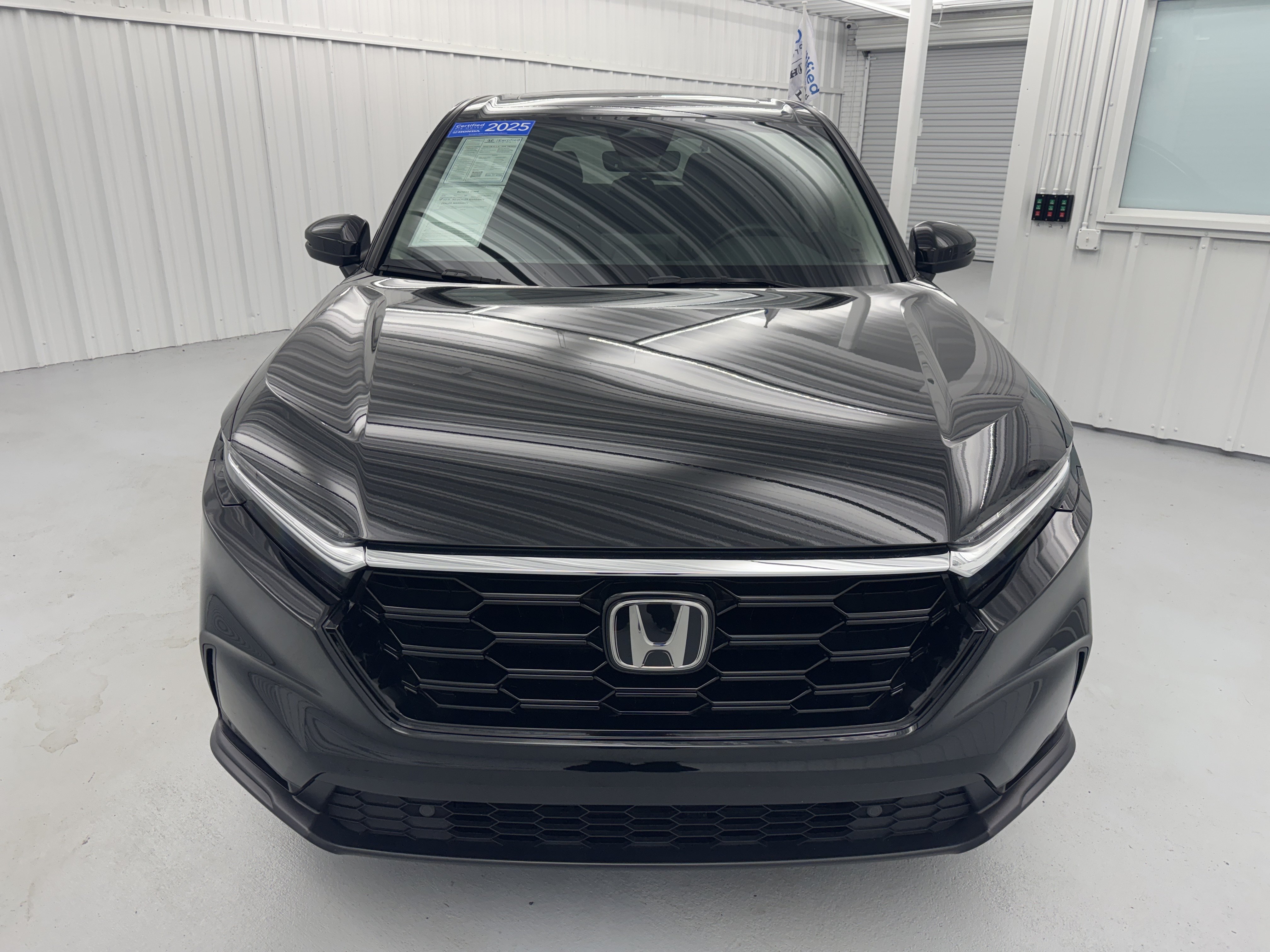 2025 Honda CR-V photo 3