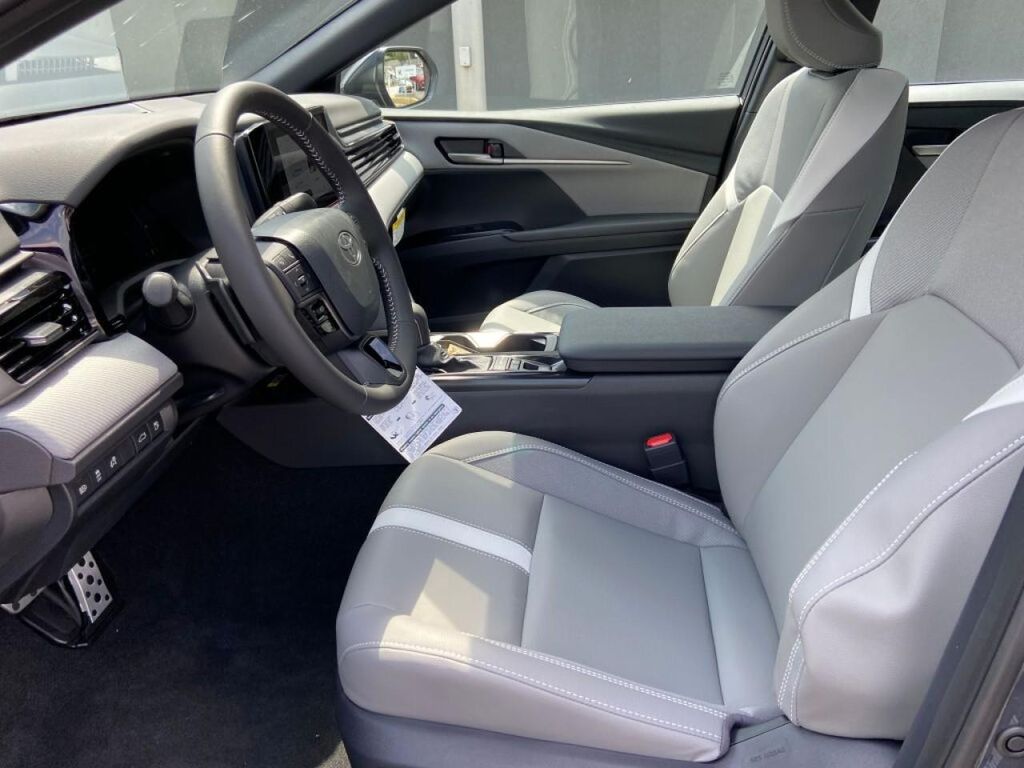 2026 Toyota CAMRY SE 缩略图 22